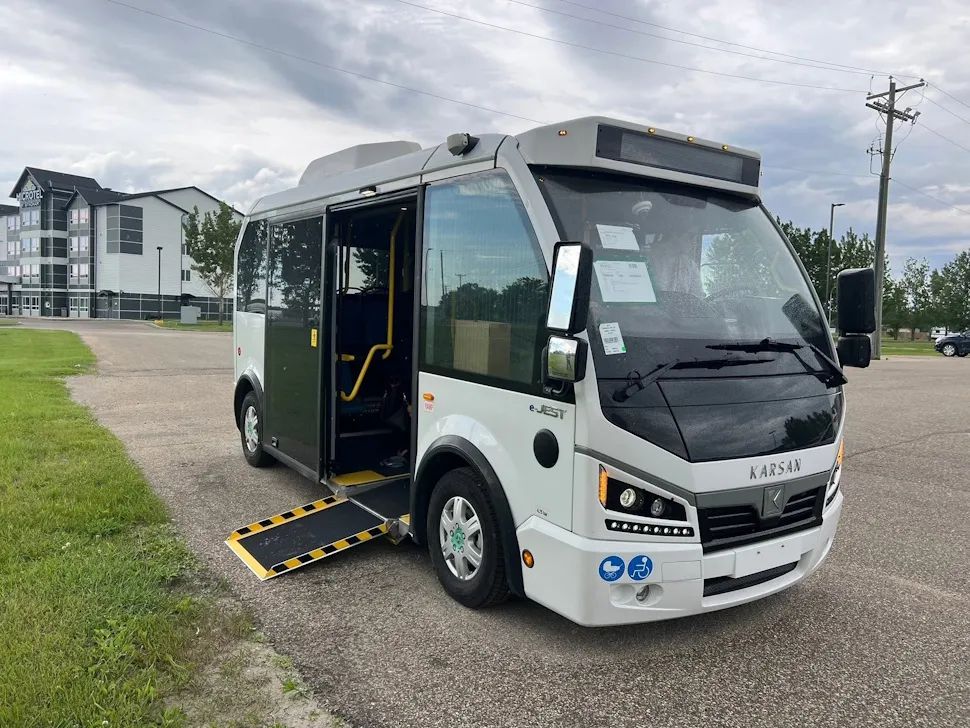 Arrowhead Transit begins trial bus service between Long Plain and Portage la Prairie