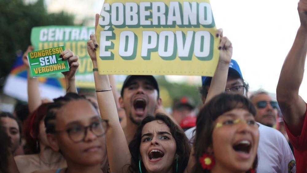 Brazilian lawmakers propose 97 amendments to fixed-odds betting ban