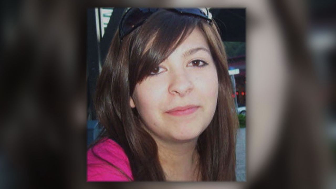 Cold case reignited as homicide investigators return to Bowen Island in search for Jodi Henrickson