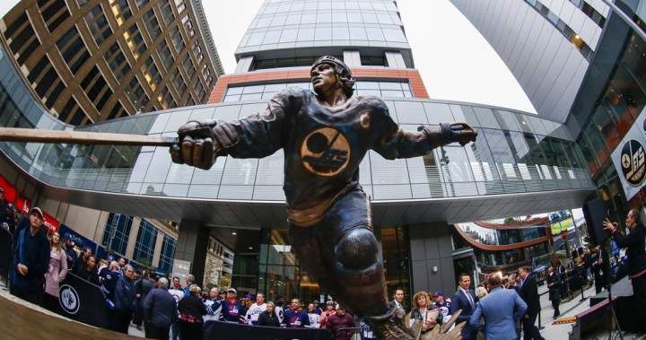 Dale Hawerchuk reinstated as Winnipeg Jets' all-time scoring leader after NHL merges franchise records