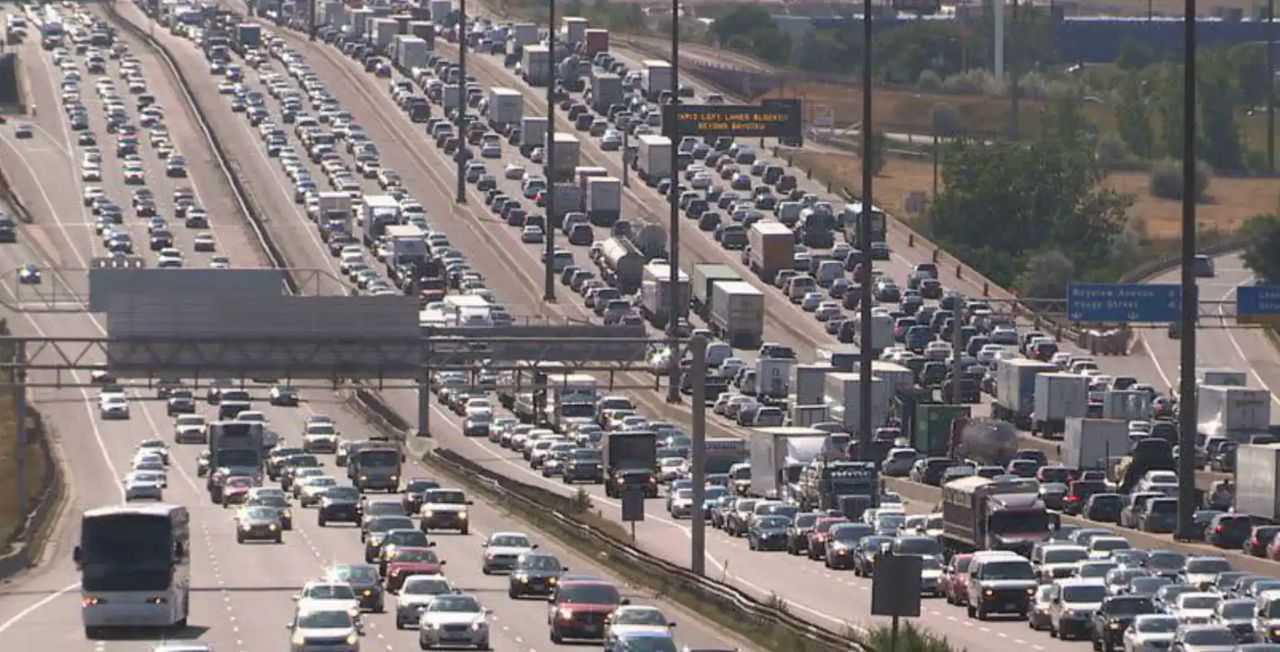 Experts propose $9 congestion levy for downtown Toronto to cut traffic