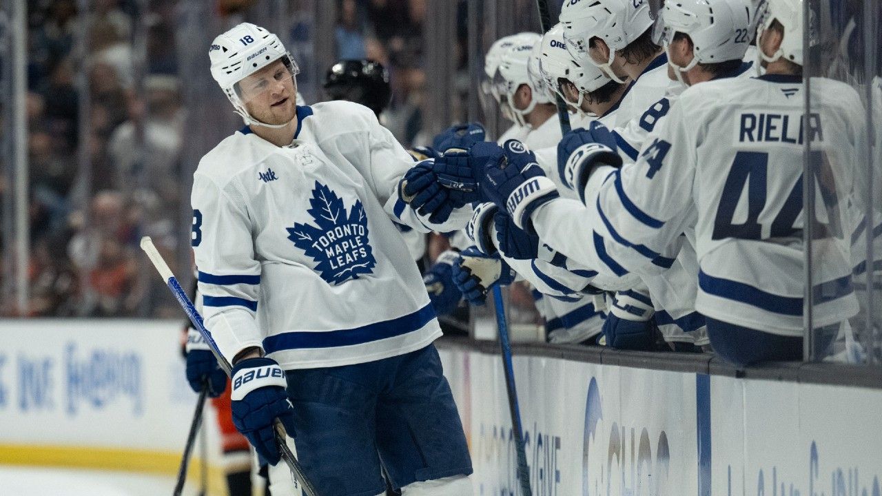 Maple Leafs place Steven Lorentz on waivers amid salary cap crunch