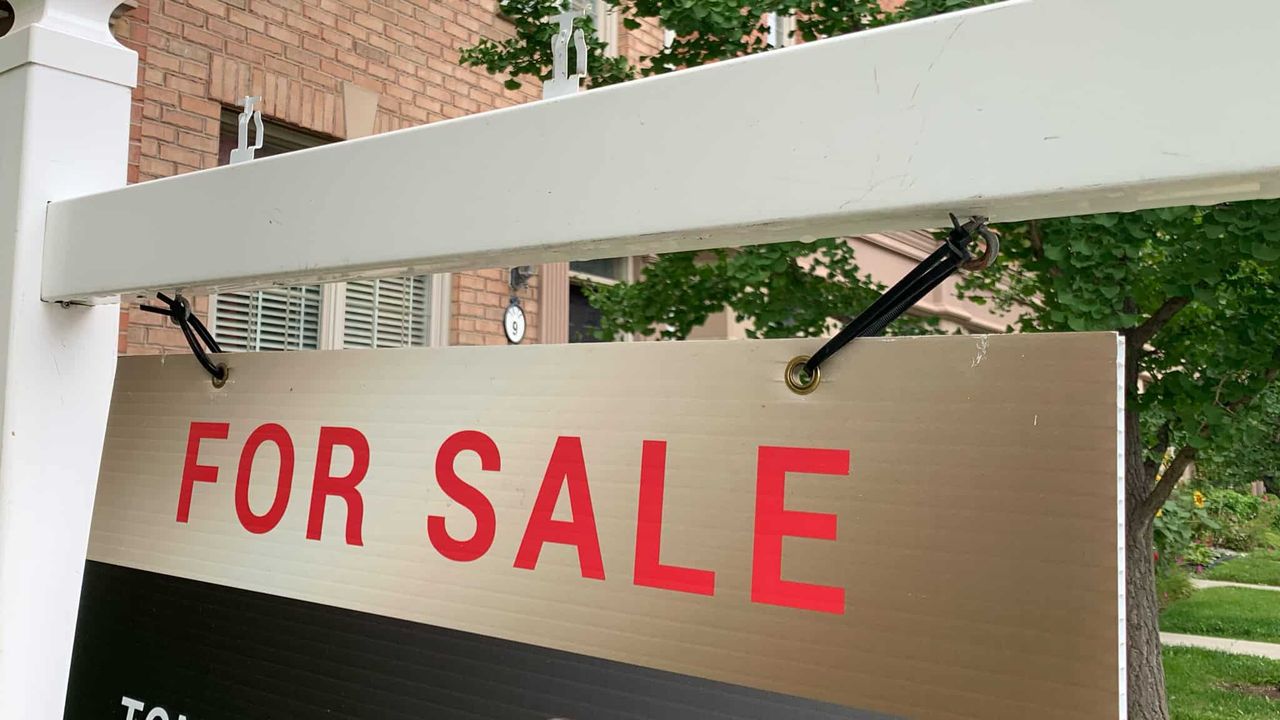 Mississauga home prices rose in September but remain below last year