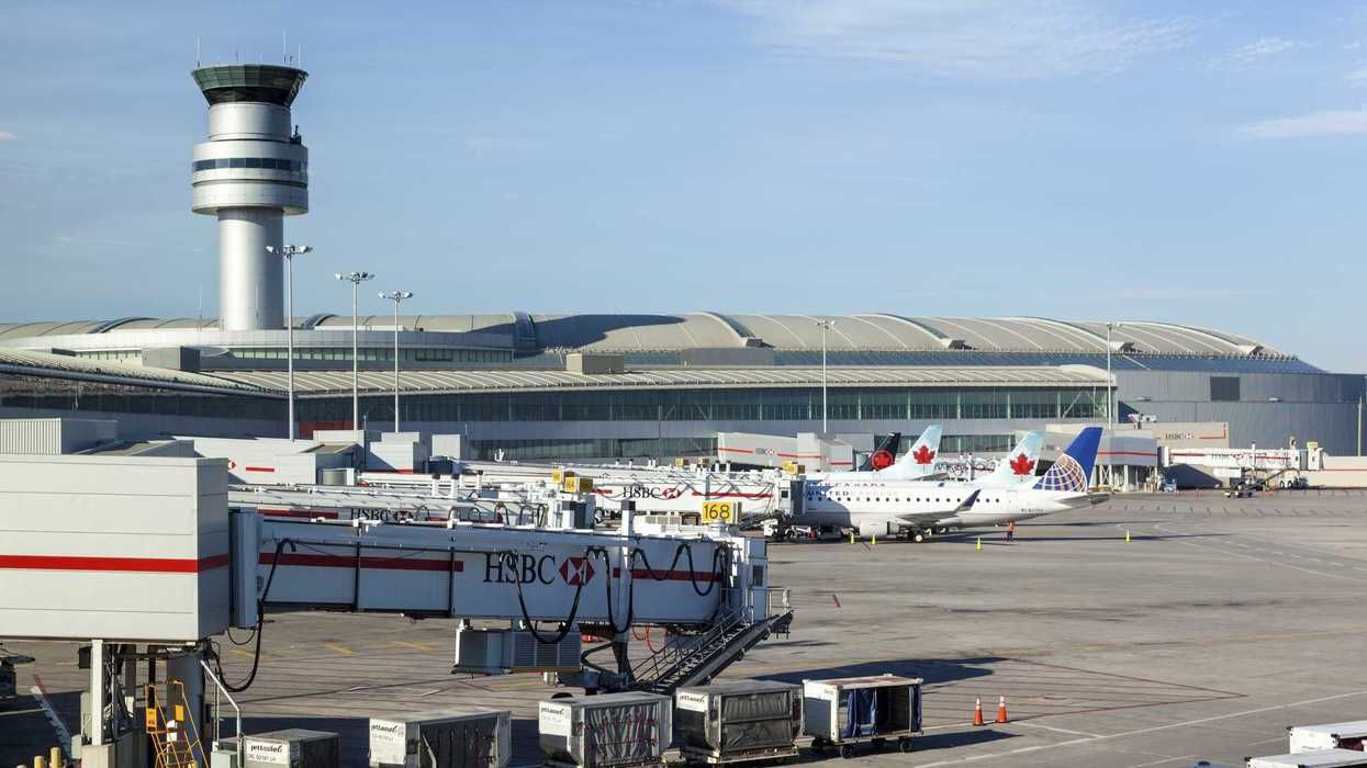 NAV Canada Hiring Air Traffic Controllers Nationwide With Salaries Up to $207,000