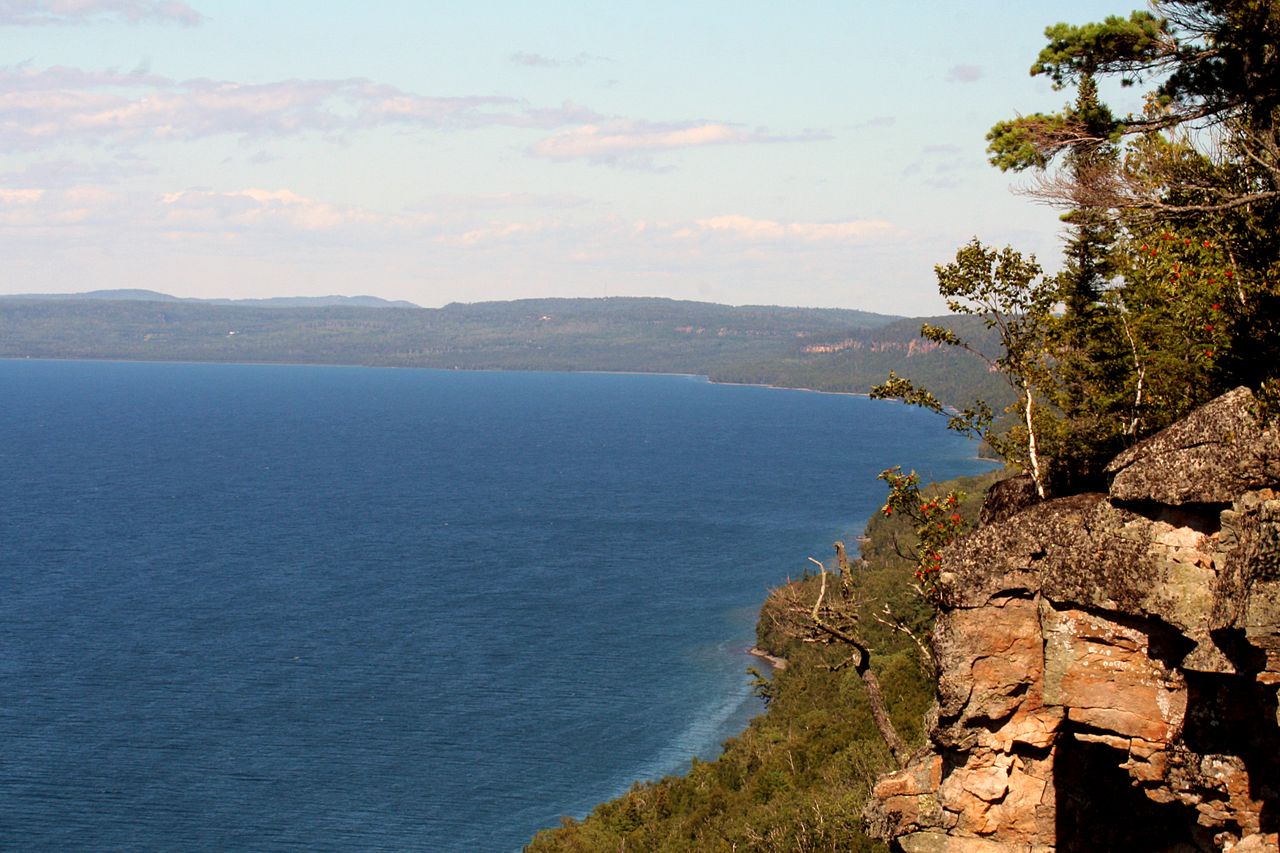 Strong wind warning issued for western Lake Superior near Thunder Bay