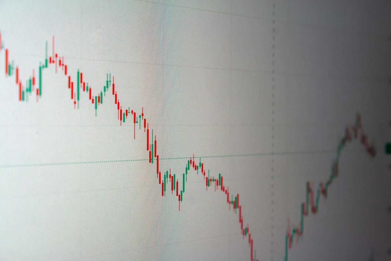 UK Machine Gaming Duty Hike Threatens Retail Operators, Deutsche Bank Warns