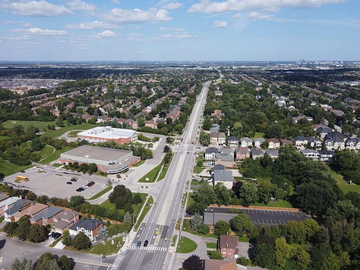 16th Avenue in Richmond Hill