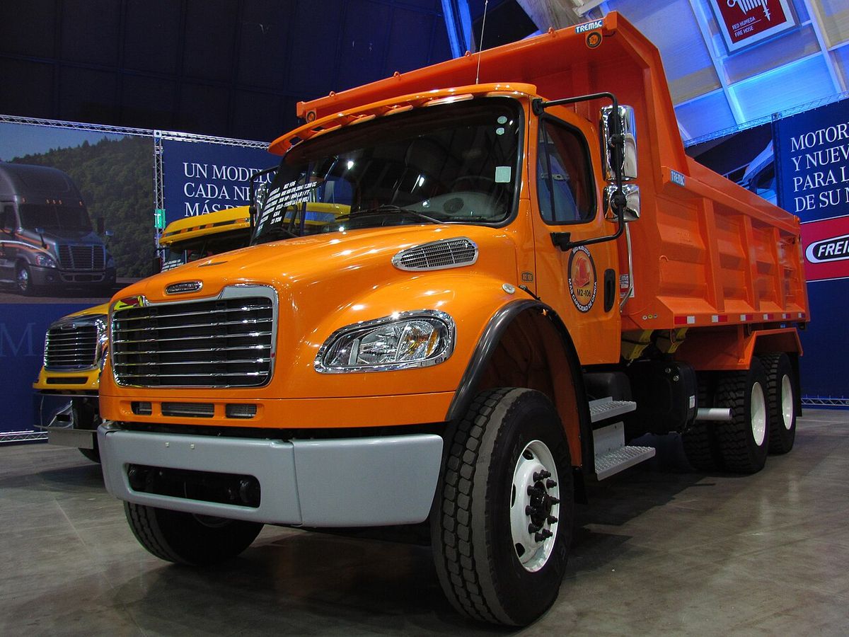 Dump truck