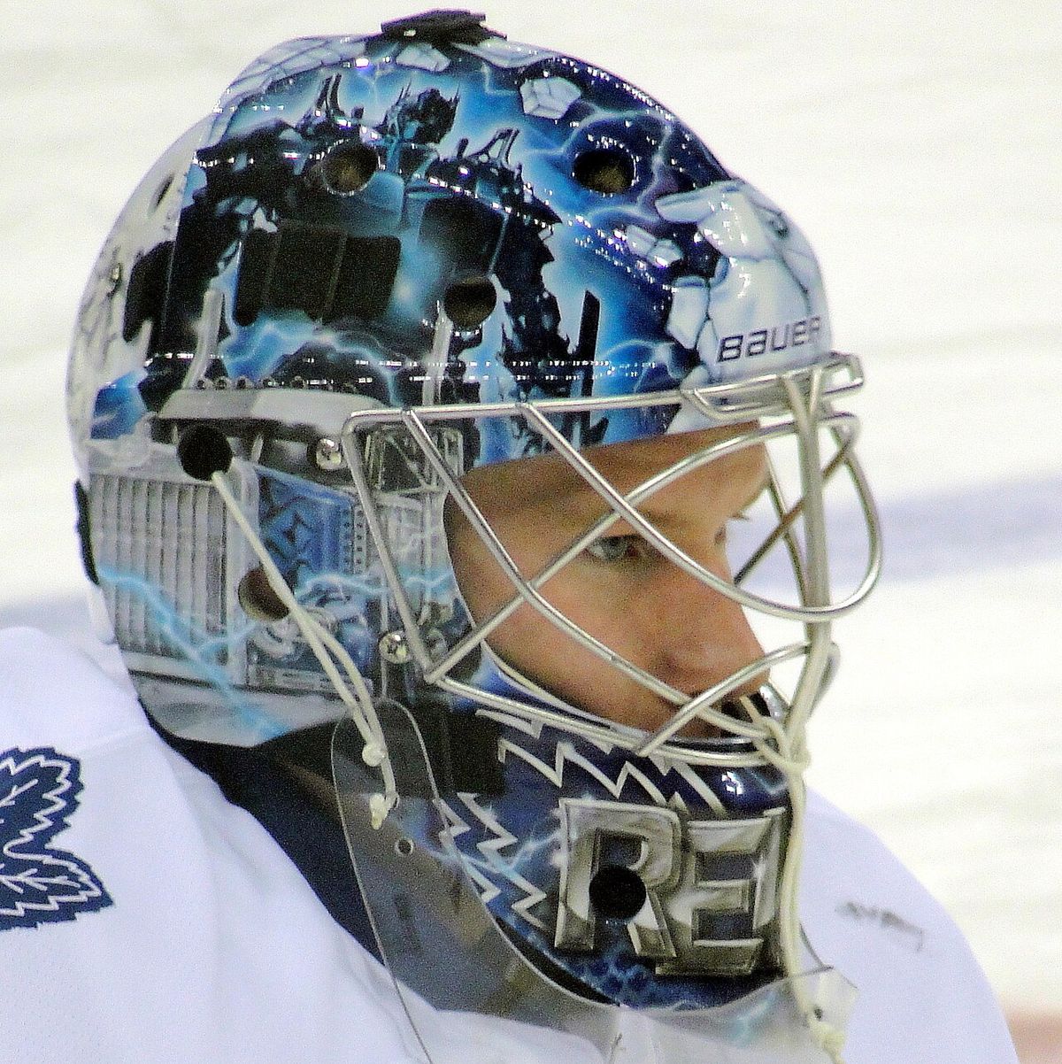 Goaltender mask