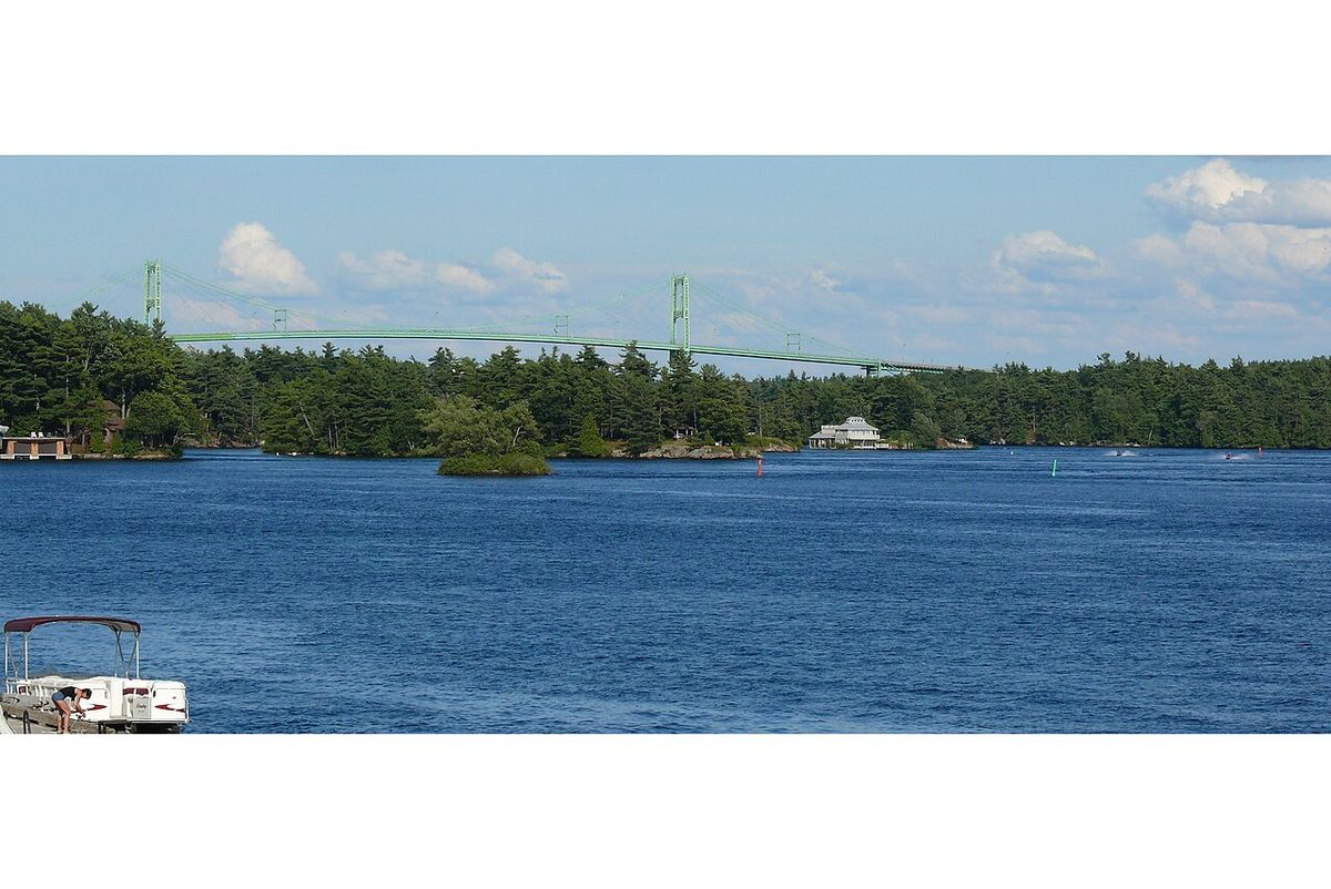Candian part of the Thousand Islands Bridge, as seen from Ivy Lea (CAN). The bridge is an international bridge over the Saint Lawrence River