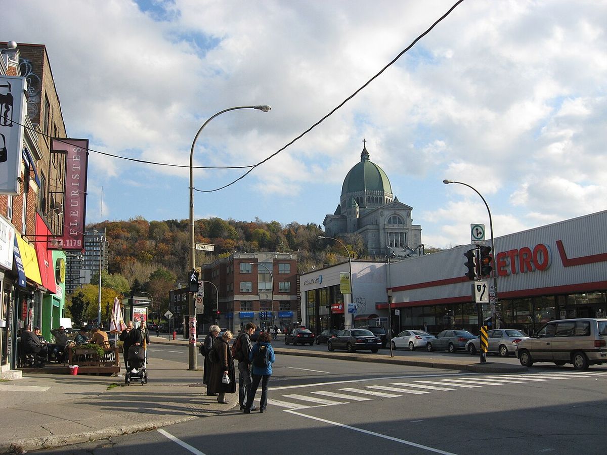 Côte-des-Neiges road with a view on the St. Joseph Oratory in Montreal, Quebec