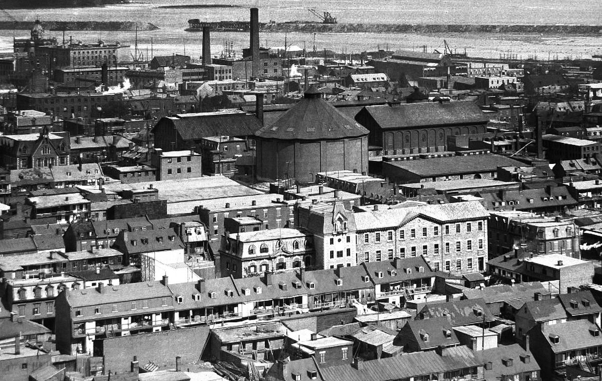 Archives du Musée McCord / Studio Notman (détail). D'une série panoramique réalisée depuis le haut de la cheminée de la Montreal Street & Ra