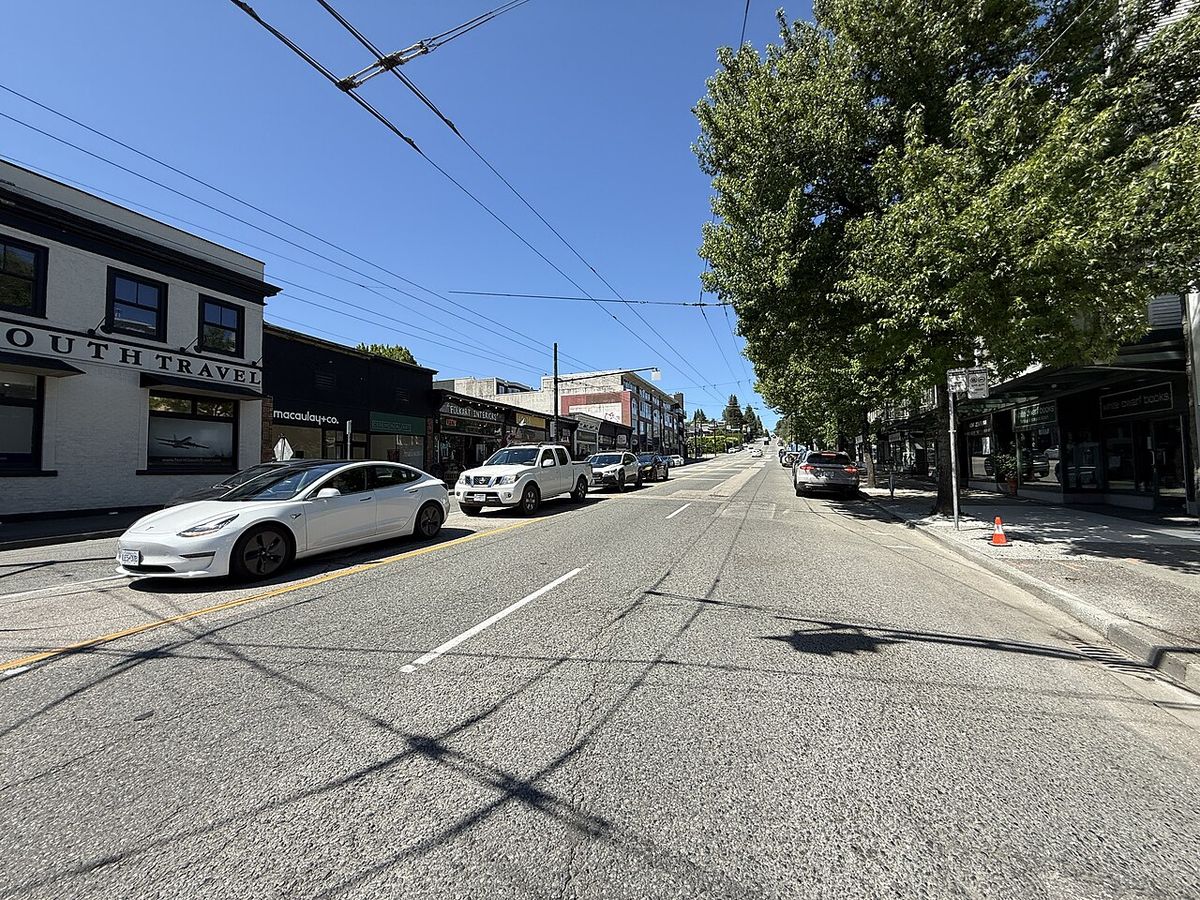 W 10th Avenue at Alma Street